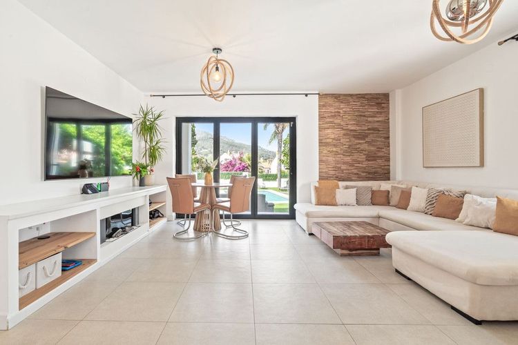 House | Resale in Marbella in Marbella Others, Costa del Sol - Photo 5