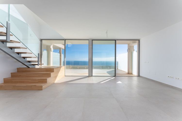 listing card gallery