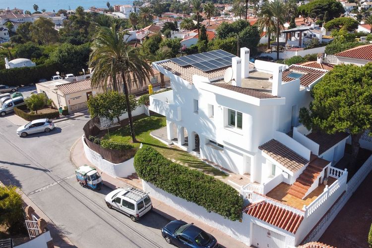 House | Resale in El Faro - Development photo 1