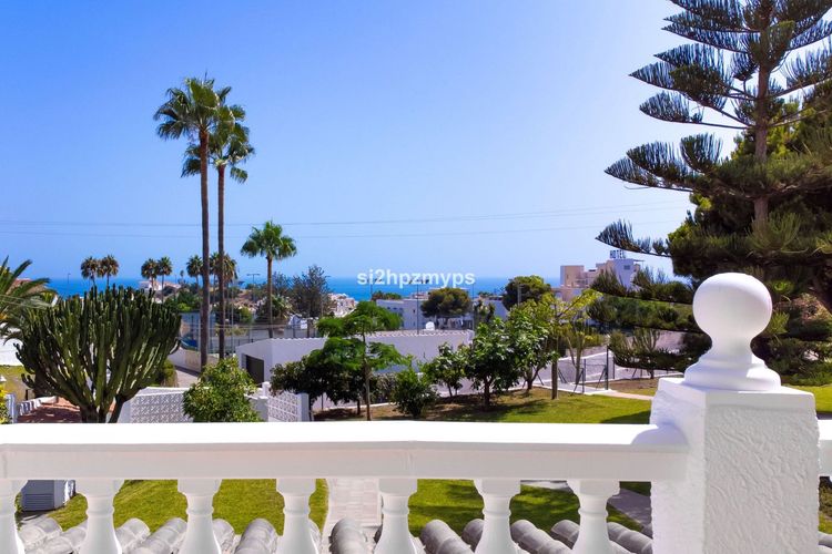 House | Resale in Nerja in Nerja, Costa del Sol - Photo 4