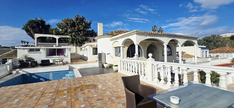 House | Resale in Mijas Costa in Mijas Costa, Costa del Sol - Photo 3