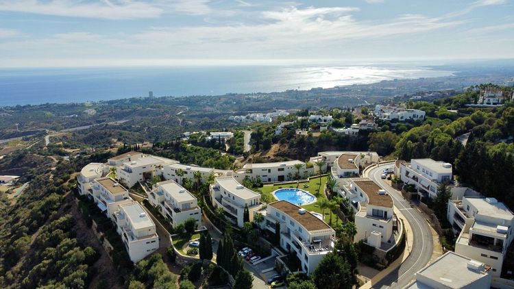 Apartment | Resale in Marbella - Development photo 1