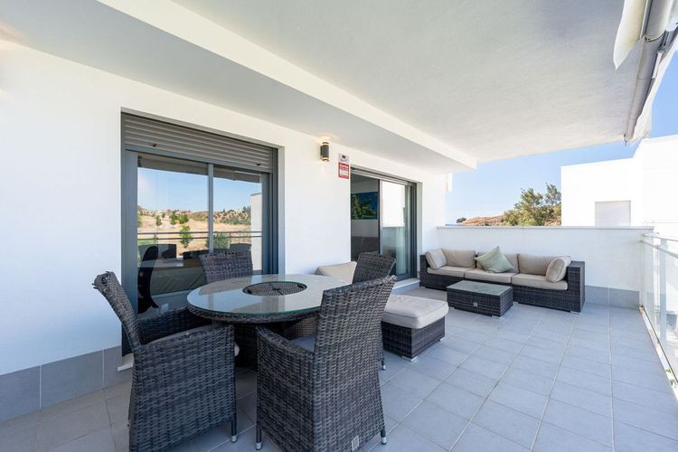 Apartment | Resale in La Cala de Mijas in La Cala de Mijas, Costa del Sol - Photo 5