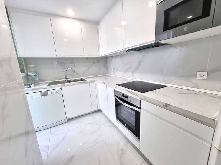 Apartment | Resale in Puerto Banús in Puerto Banús, Costa del Sol - Photo 3