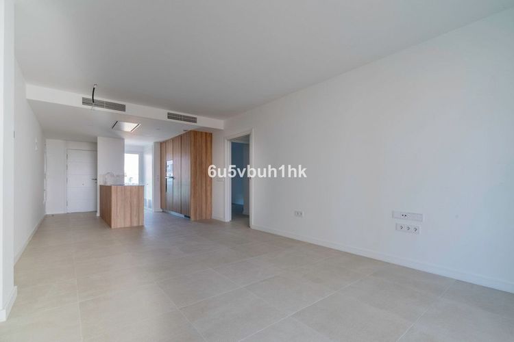 Apartment | Resale in Fuengirola in Fuengirola Others, Costa del Sol - Photo 5