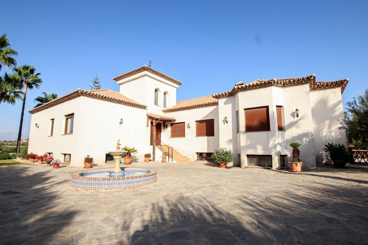 House | Resale in Estepona - Development photo 1