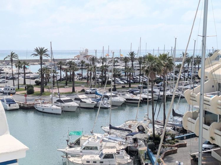 Apartment | Resale in Benalmadena in Benalmadena Others, Costa del Sol - Photo 3