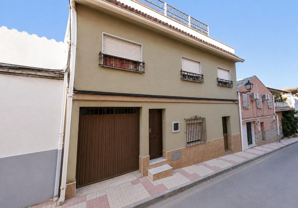 House | Resale in Los Prados in Los Prados, Costa del Sol - Main property photo