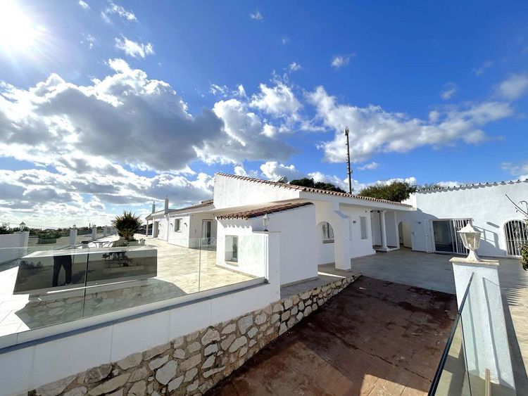 House | Resale in Mijas Costa in El Faro, Costa del Sol - Photo 3