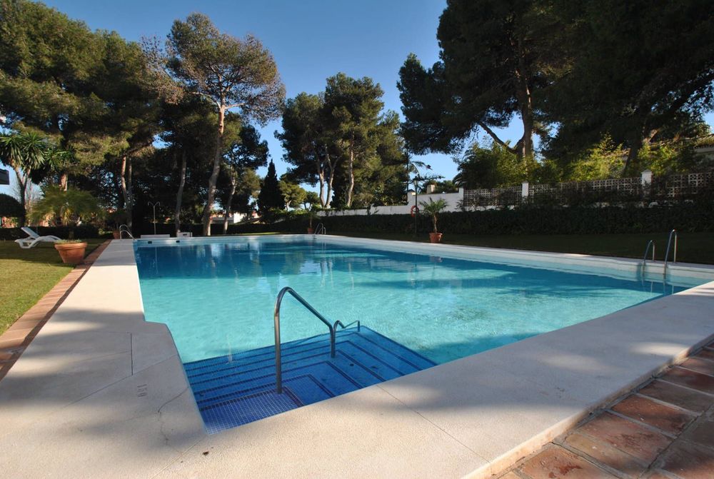 Apartment | Resale in Los Monteros in Los Monteros, Costa del Sol - Main property photo