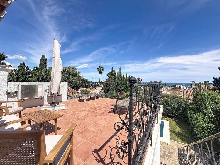 House | Resale in Manilva in Manilva Others, Costa del Sol - Photo 3
