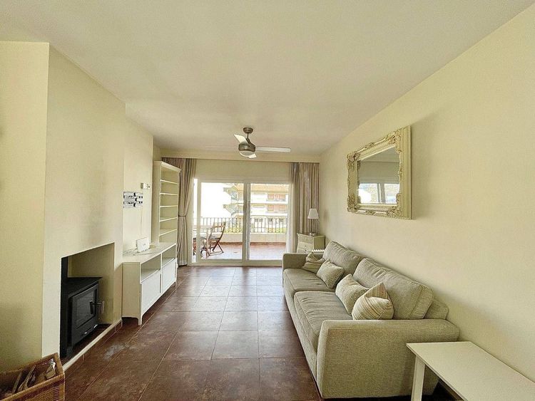 Apartment | Resale in La Cala de Mijas in La Cala de Mijas, Costa del Sol - Photo 4