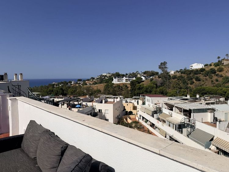 Apartment | Resale in Benalmadena in Benalmadena Others, Costa del Sol - Photo 3