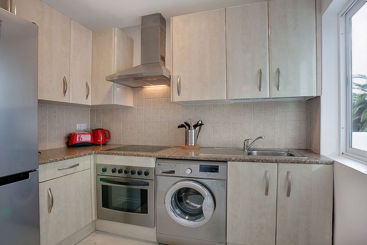 Apartment | Resale in Estepona in Estepona, Costa del Sol - Photo 4