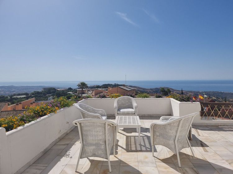 Apartment | Resale in La Mairena in La Mairena, Ojén, Costa del Sol - Photo 2