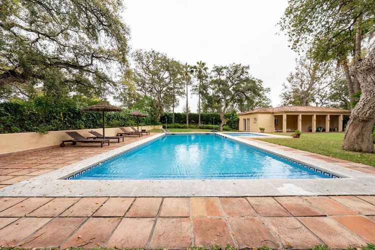 House | Resale in Sotogrande Alto in Sotogrande Alto, Costa del Sol - Photo 5