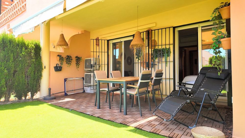 Apartment | Resale in Fuengirola in Fuengirola Others, Costa del Sol - Main property photo