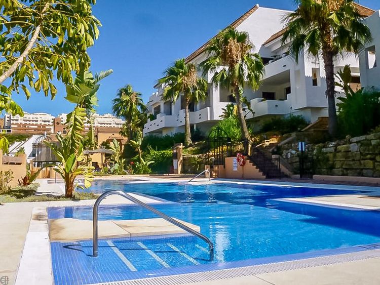 Apartment | Resale in La Duquesa - Development photo 1