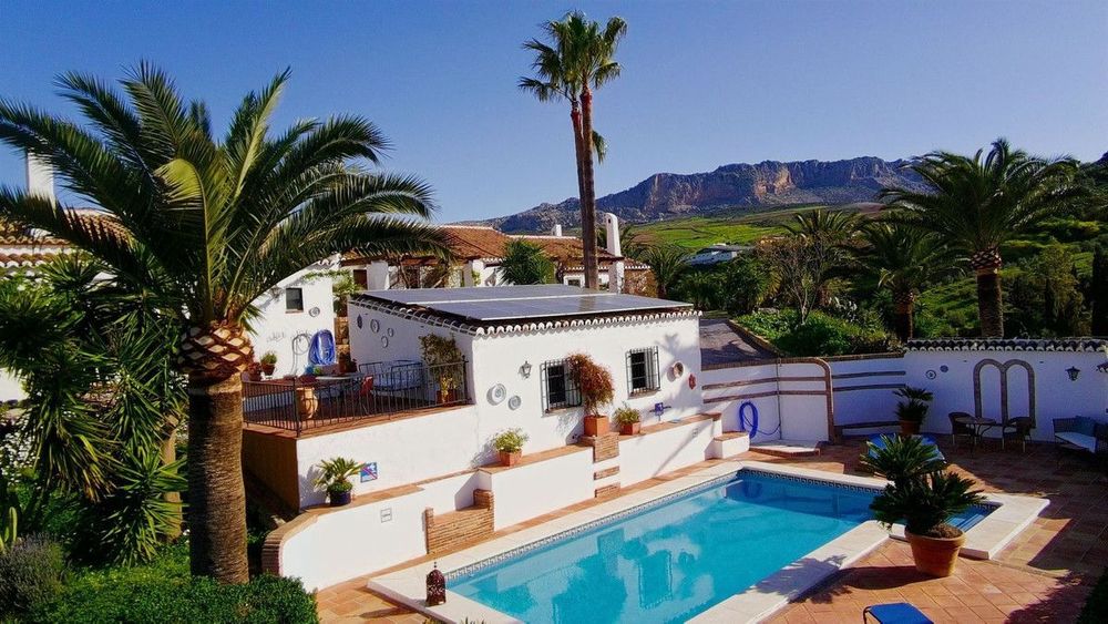 House | Resale in Villanueva De La Concepcion in Villanueva De La Concepcion, Costa del Sol - Main property photo