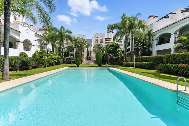 Apartment | Resale in Nagüeles - Development photo 1