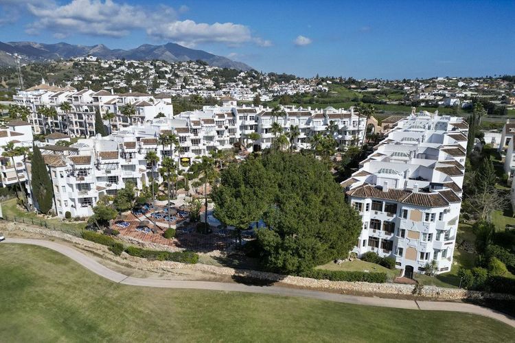 Apartment | Resale in Mijas Golf in Mijas Golf, Costa del Sol - Photo 2