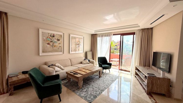 Apartment | Resale in New Golden Mile in New Golden Mile, Costa del Sol - Photo 5