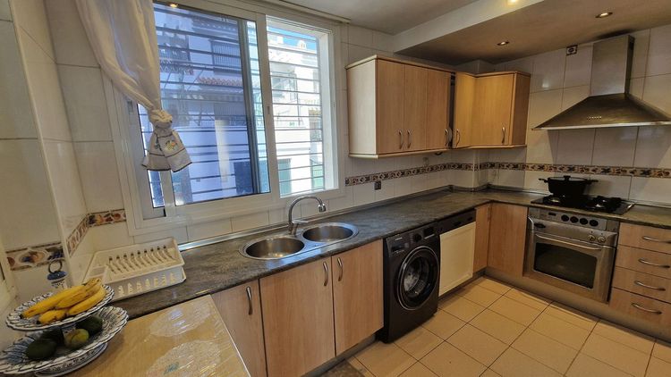 House | Resale in Arroyo de la Miel in Arroyo de la Miel, Costa del Sol - Photo 5