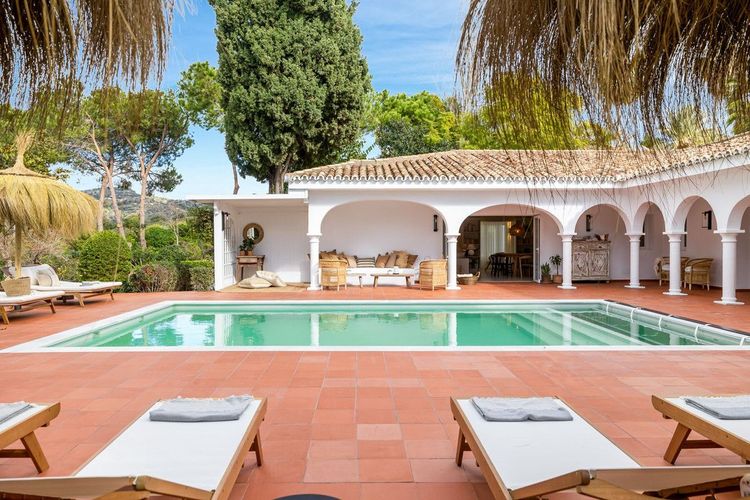 House | Resale in Marbella in Marbella Others, Marbella, Costa del Sol - Photo 4