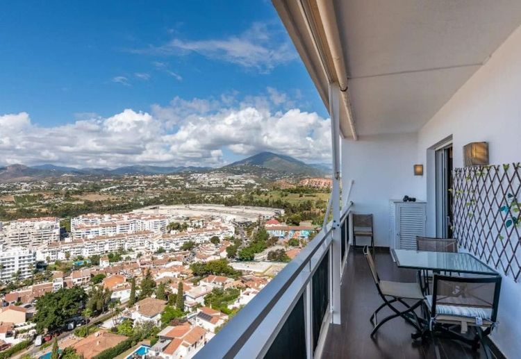 Apartment | Resale in Marbella in Marbella Others, Costa del Sol - Photo 2