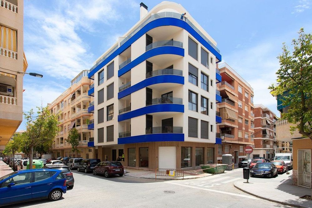 Apartment | Resale in Torrevieja in Torrevieja, Costa Blanca - Main property photo