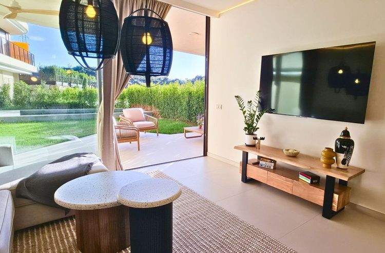 Apartment | Resale in Higueron in Higueron, Costa del Sol - Photo 2