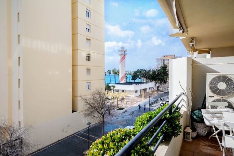 Apartment | Resale in Marbella in Marbella Pueblo, Costa del Sol - Photo 2