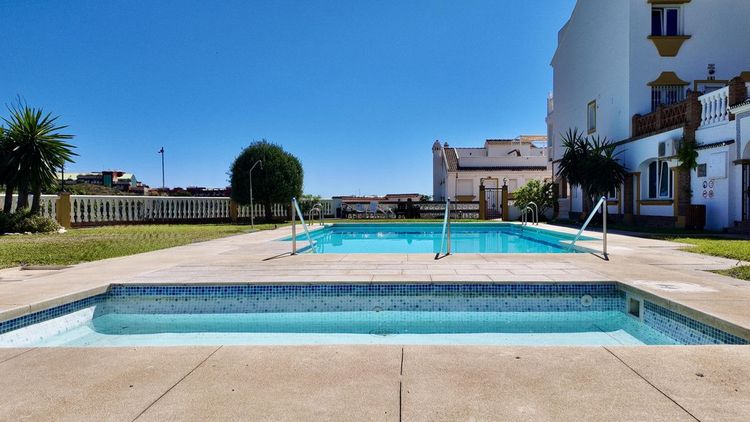 Apartment | Resale in Torremuelle in Torremuelle, Costa del Sol - Photo 2