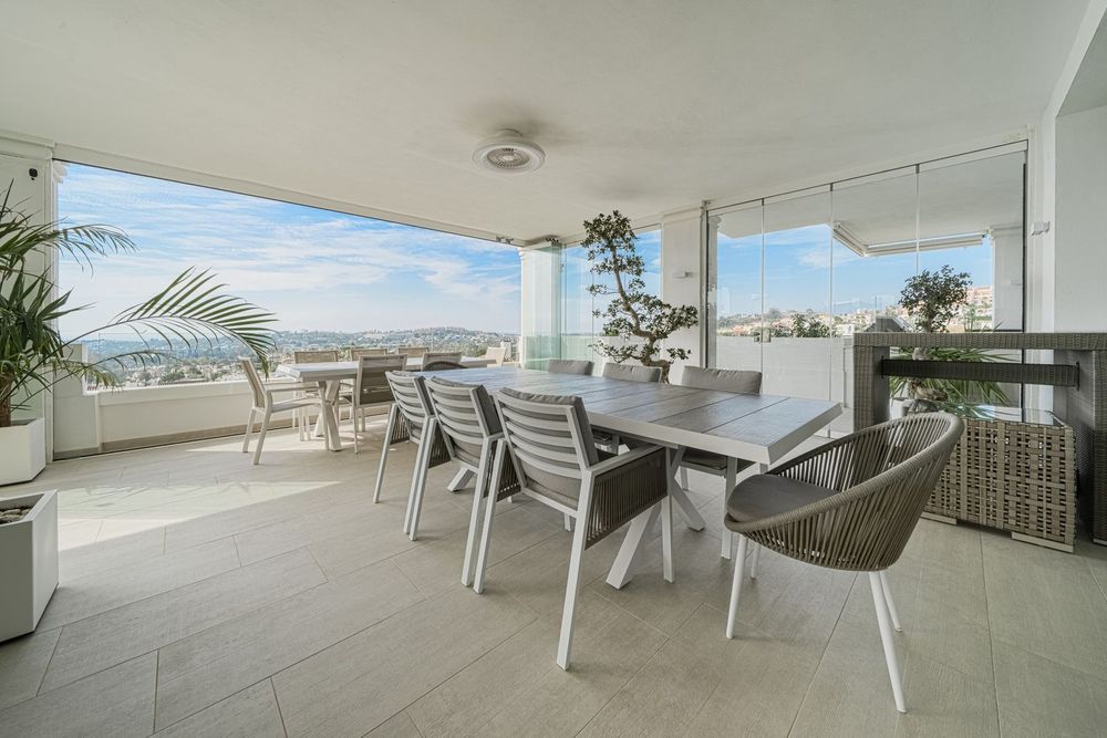 Apartment | Resale in Aloha in Aloha, Costa del Sol - Main property photo