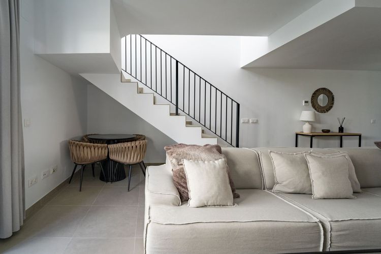 listing card gallery