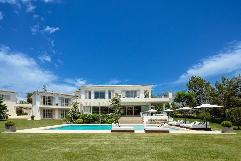 House | Resale in Aloha in Aloha, Costa del Sol - Main property photo