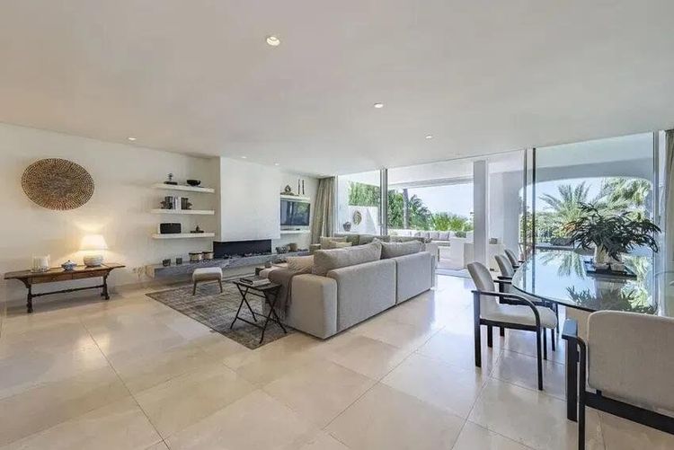 Penthouse | Resale in Marbella in Marbella Others, Costa del Sol - Photo 2