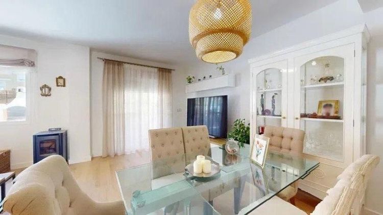 House | Resale in Alhaurín de la Torre in Alhaurín de la Torre, Costa del Sol - Photo 2