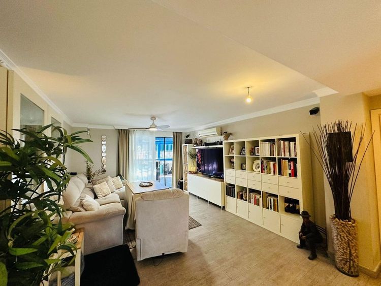 Apartment | Resale in Fuengirola in Fuengirola Others, Costa del Sol - Photo 4