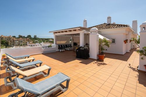 Penthouse | Resale in Selwo — Selwo, Costa del Sol