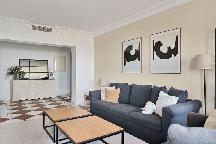 listing card gallery