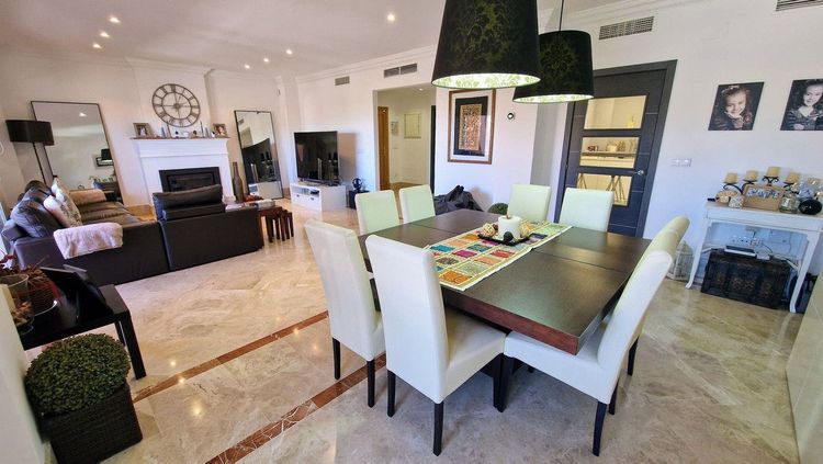 House | Resale in Santa Clara in Santa Clara, Costa del Sol - Photo 3