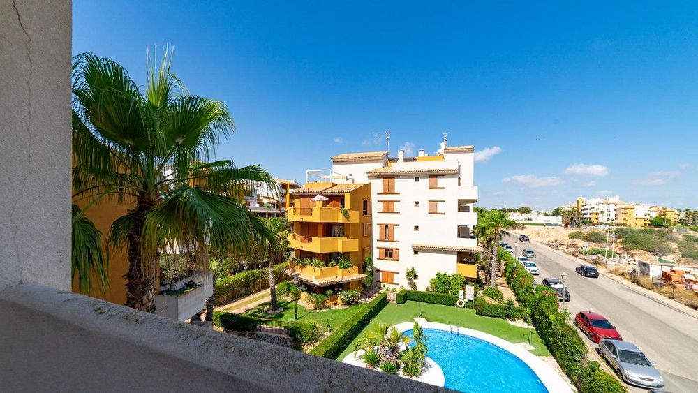 Apartment | Resale in Torrevieja in Torrevieja, Costa Blanca - Main property photo