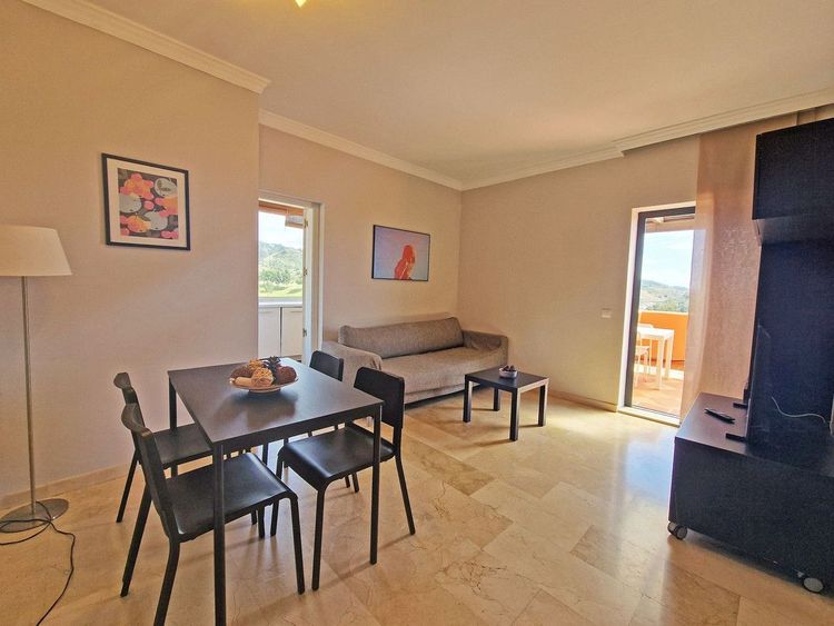 Penthouse | Resale in Elviria in Elviria, Costa del Sol - Photo 2