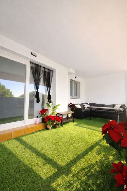 Apartment | Resale in Casares Playa in Casares Playa, Costa del Sol - Photo 2