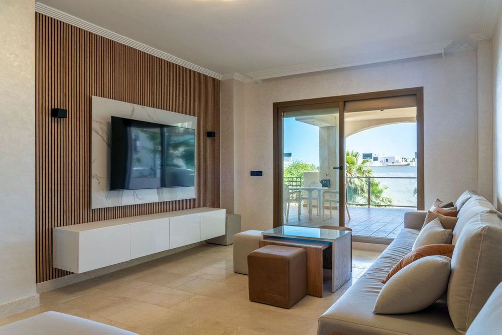Apartment | Resale in Estepona in Estepona, Costa del Sol - Main property photo