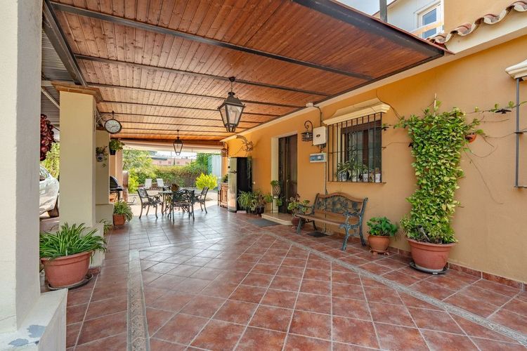 House | Resale in Coín in Coín, Costa del Sol - Photo 4