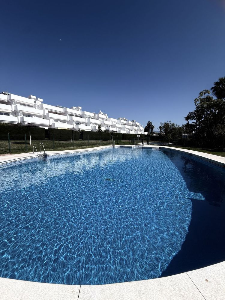 Apartment | Resale in El Paraiso in El Paraiso, Costa del Sol - Main property photo