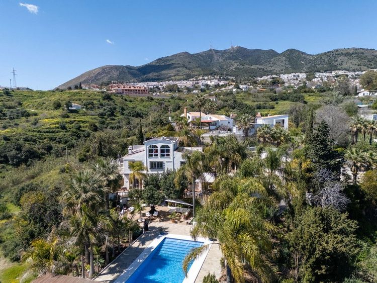 House | Resale in Benalmadena in Benalmadena Others, Costa del Sol - Photo 2