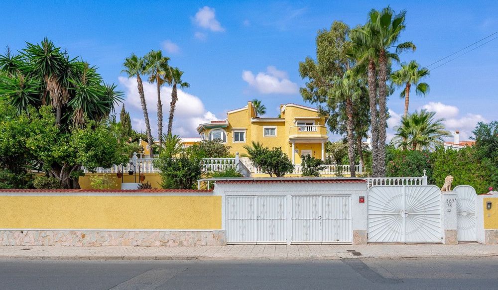 House | Resale in Rojales in Rojales, Rosales / Quesada, Costa Blanca - Main property photo